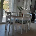 Avra *