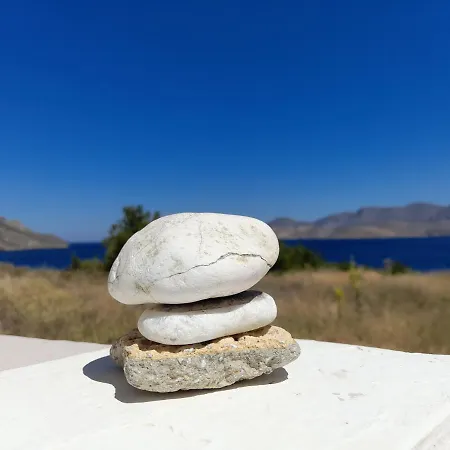 Апартаменты Avra