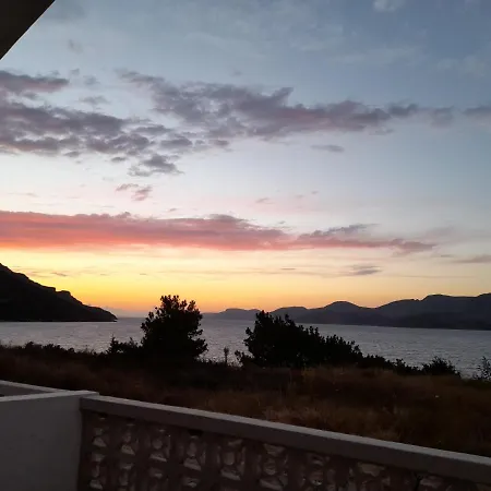 Avra Apartment